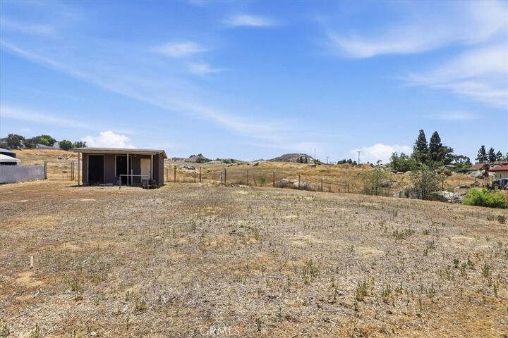 Property Photo:  17531 Calle Del Corral  CA 92504 