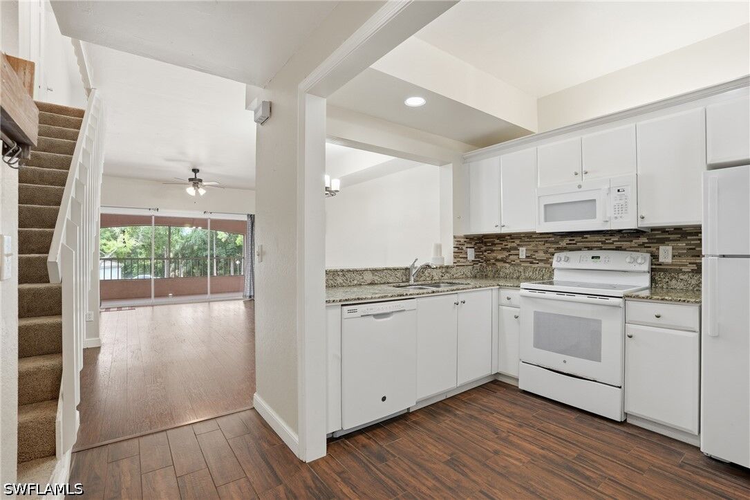 Property Photo: 1096 Woodshire Lane C202 FL 34105