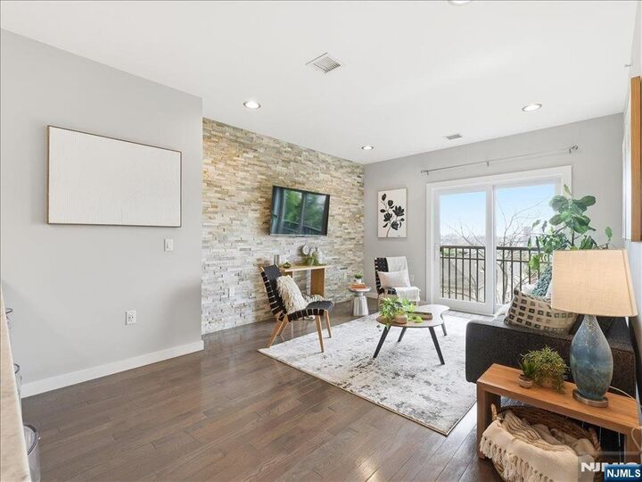 Property Photo: 302 Palisade Avenue 404 NJ 07307
