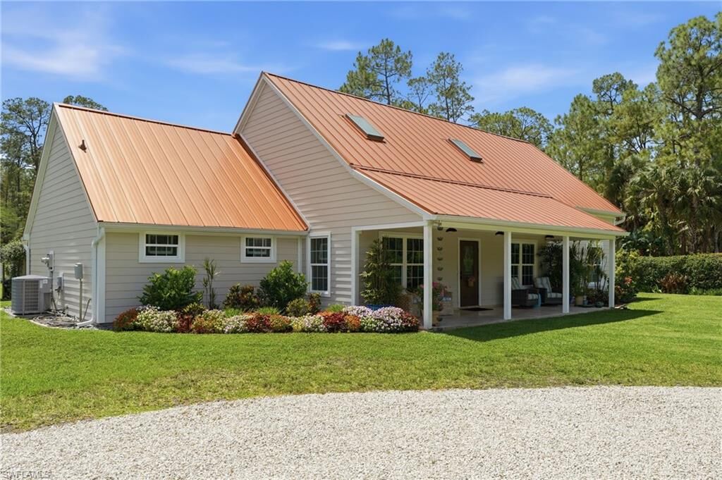 Property Photo:  681 7th St SW  FL 34117 