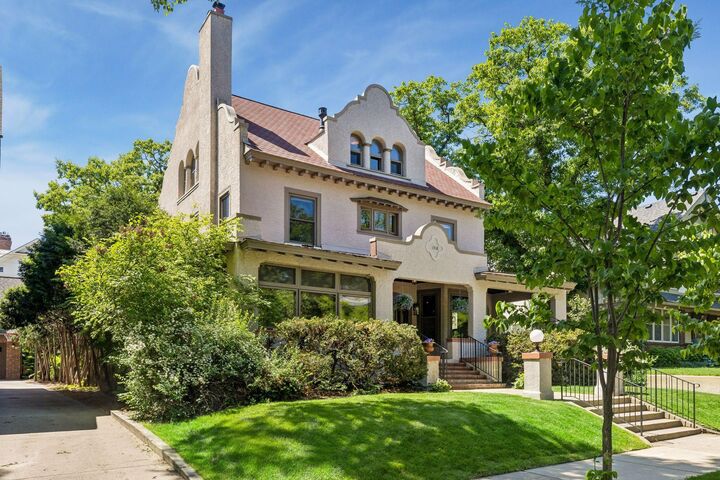 Property Photo:  1918 Humboldt Avenue S  MN 55403 