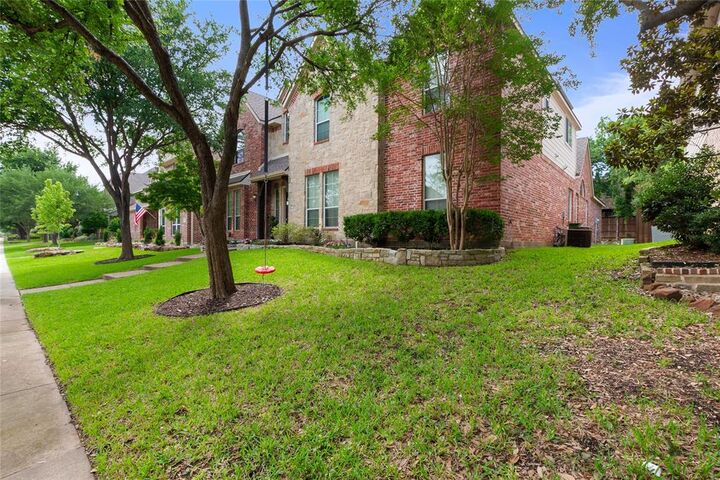Property Photo:  2035 Burnside Drive  TX 75013 