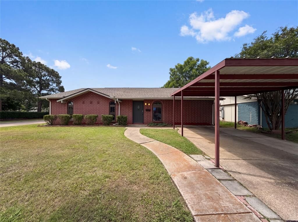 Property Photo:  1102 Hillwood Drive  TX 75067 