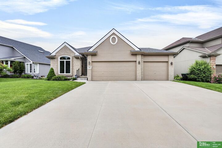 Property Photo: 4004 N Branch Drive NE 68116