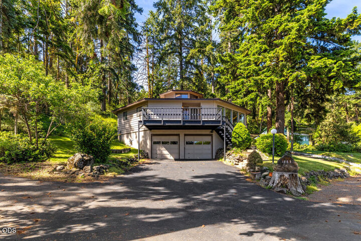 Property Photo:  1885 Lakeshore Drive  OR 97601 