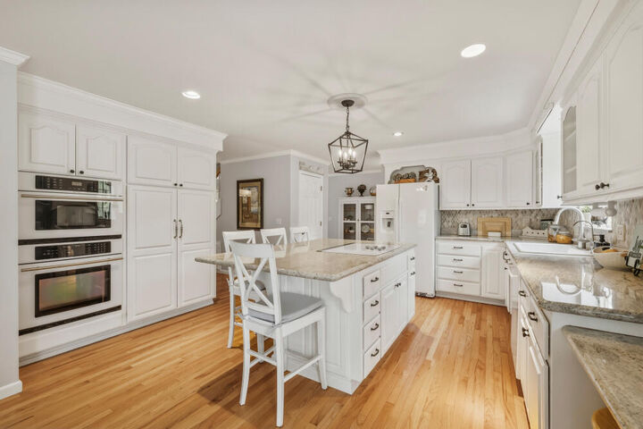 Property Photo:  3619 Plum Bush  OR 97603 