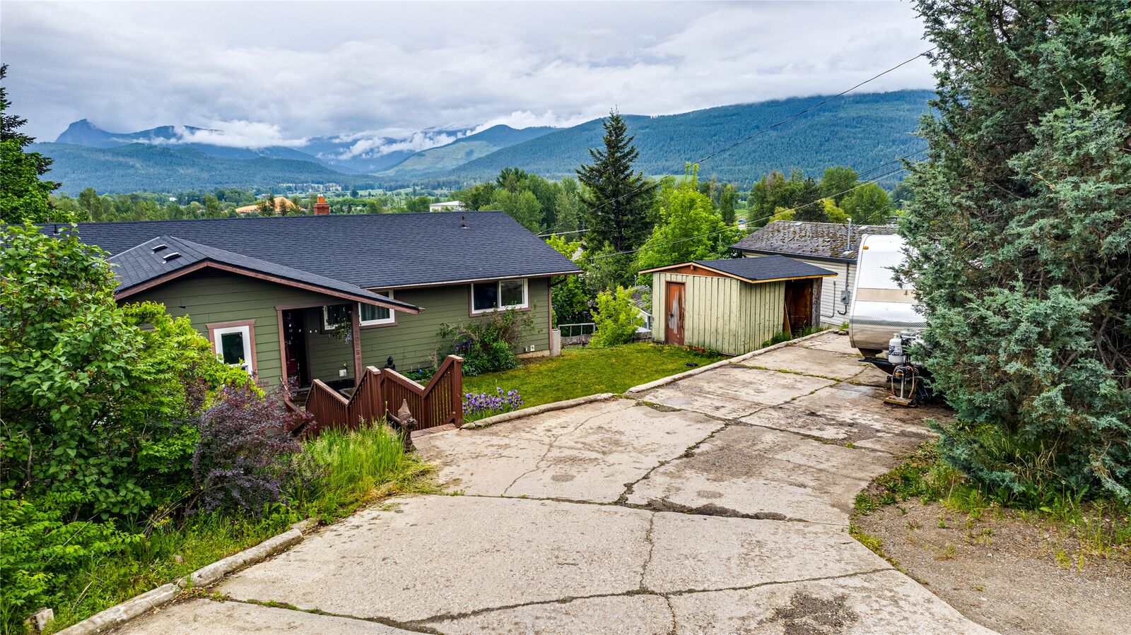 Property Photo: 2025 Catt Avenue BC V0E 2G0