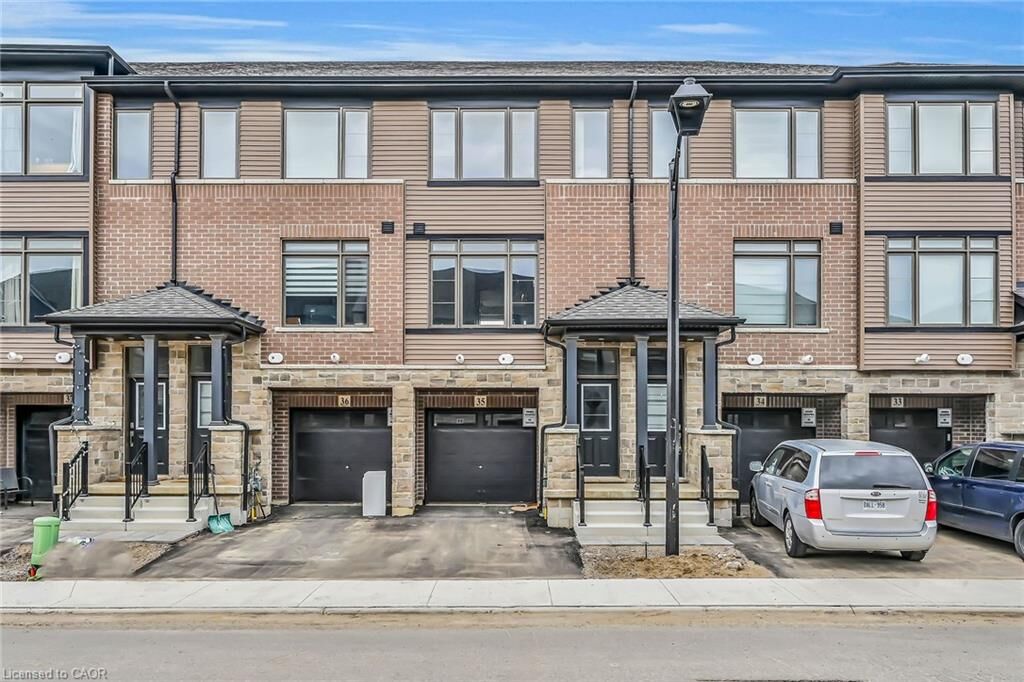 Property Photo:  120 Court Drive 35  ON N3L 0N2 
