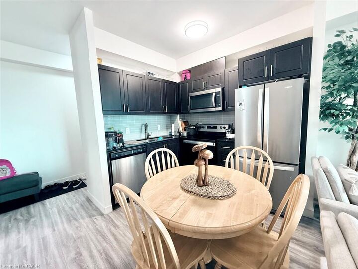 Property Photo:  128 King Street N 911  ON N2J 0E9 