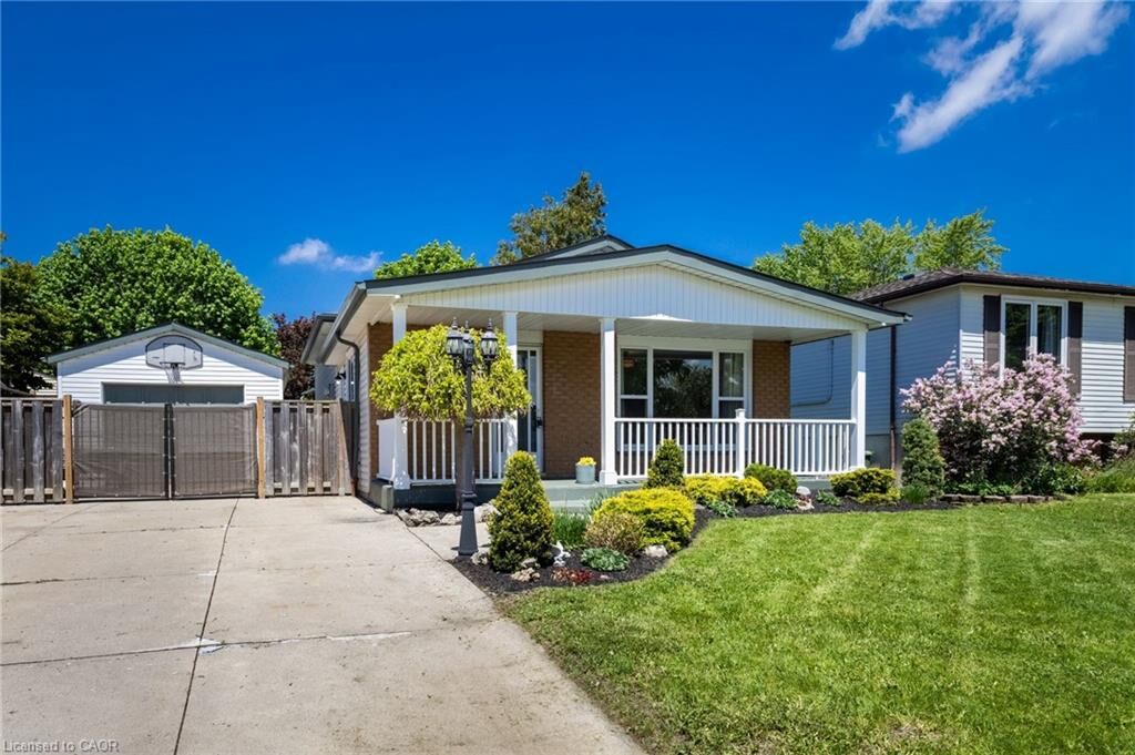 Property Photo: 181 Bellingham Drive ON L8V 4M7