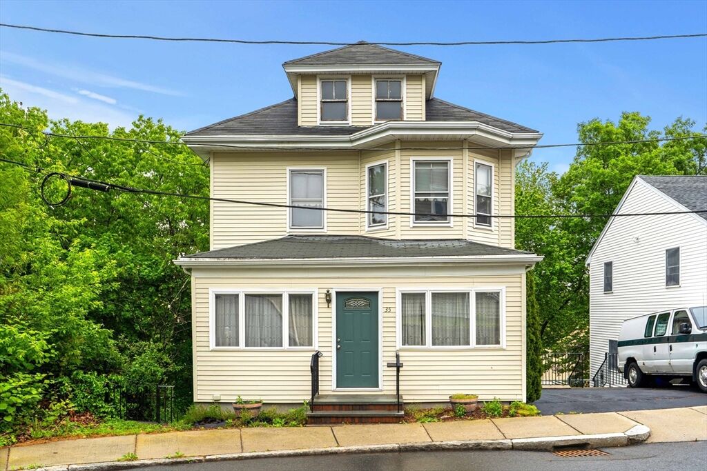 Property Photo:  35 Mount Washington Ave  MA 02148 