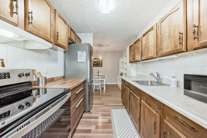 Property Photo: 8948 Elbow Drive SW 382 AB T2V 0H9