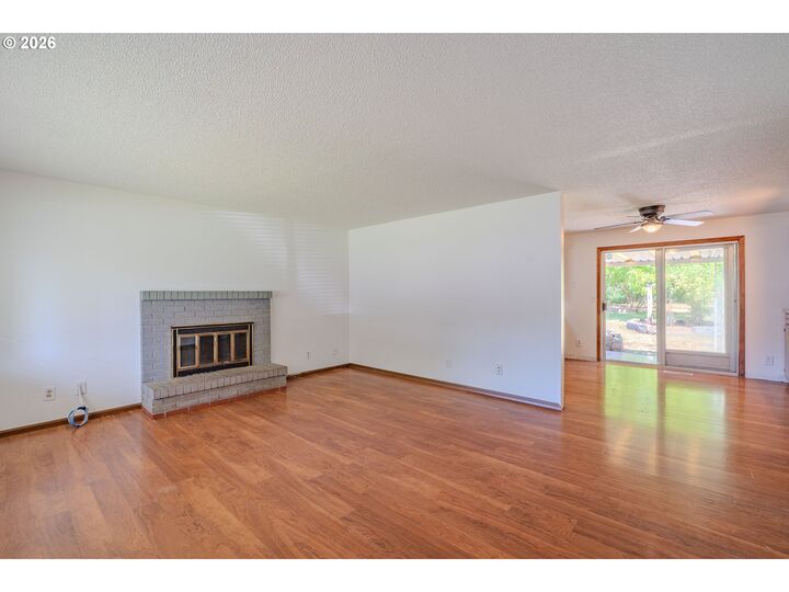 Property Photo: 11104 NE 46th St WA 98682