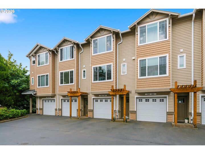 Property Photo:  340 NW 116th Ave 103  OR 97229 
