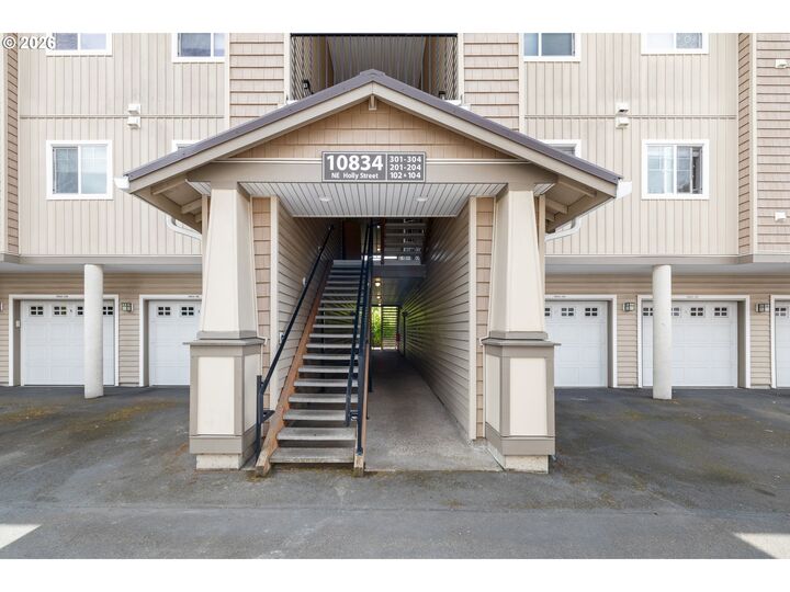 Property Photo: 10834 NE Holly St OR 97006