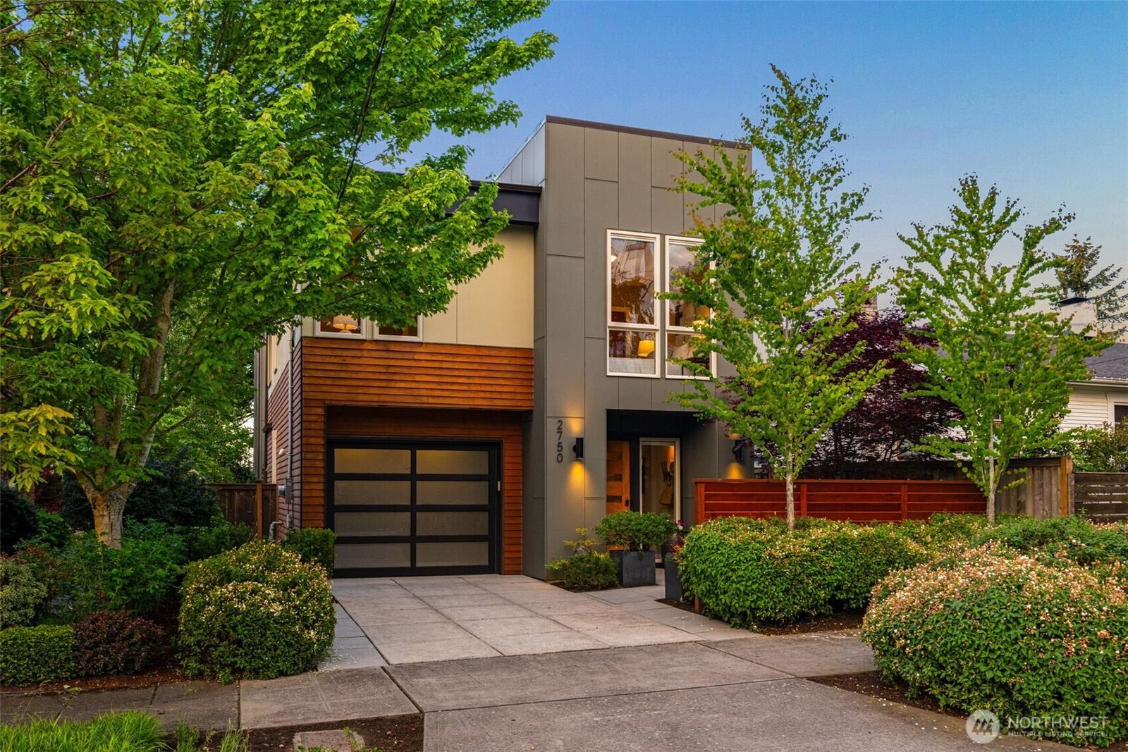 Property Photo:  2750  Belvidere Avenue SW  WA 98126 