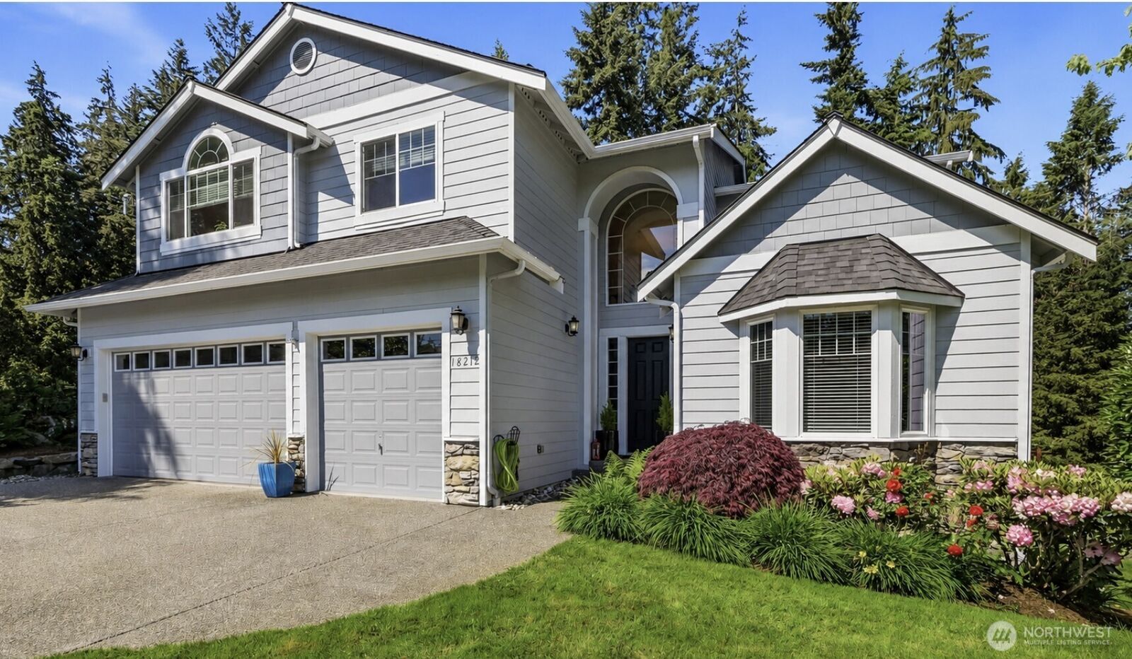 Property Photo: 18212 73rd Avenue W WA 98026