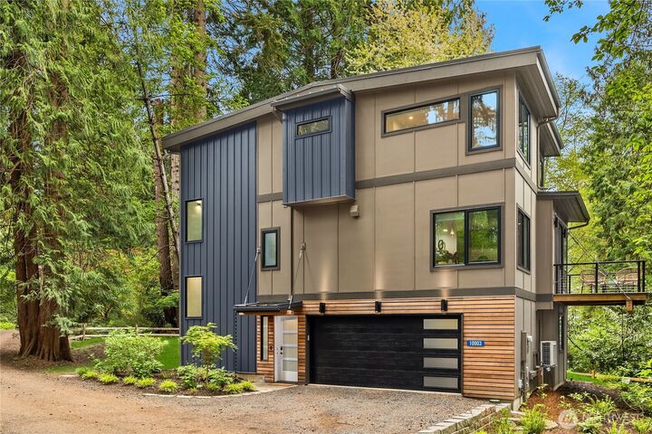 Property Photo: 10003 Manitou Beach Drive NE WA 98110