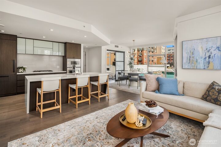 Property Photo: 188 Bellevue Way NE 311 WA 98004
