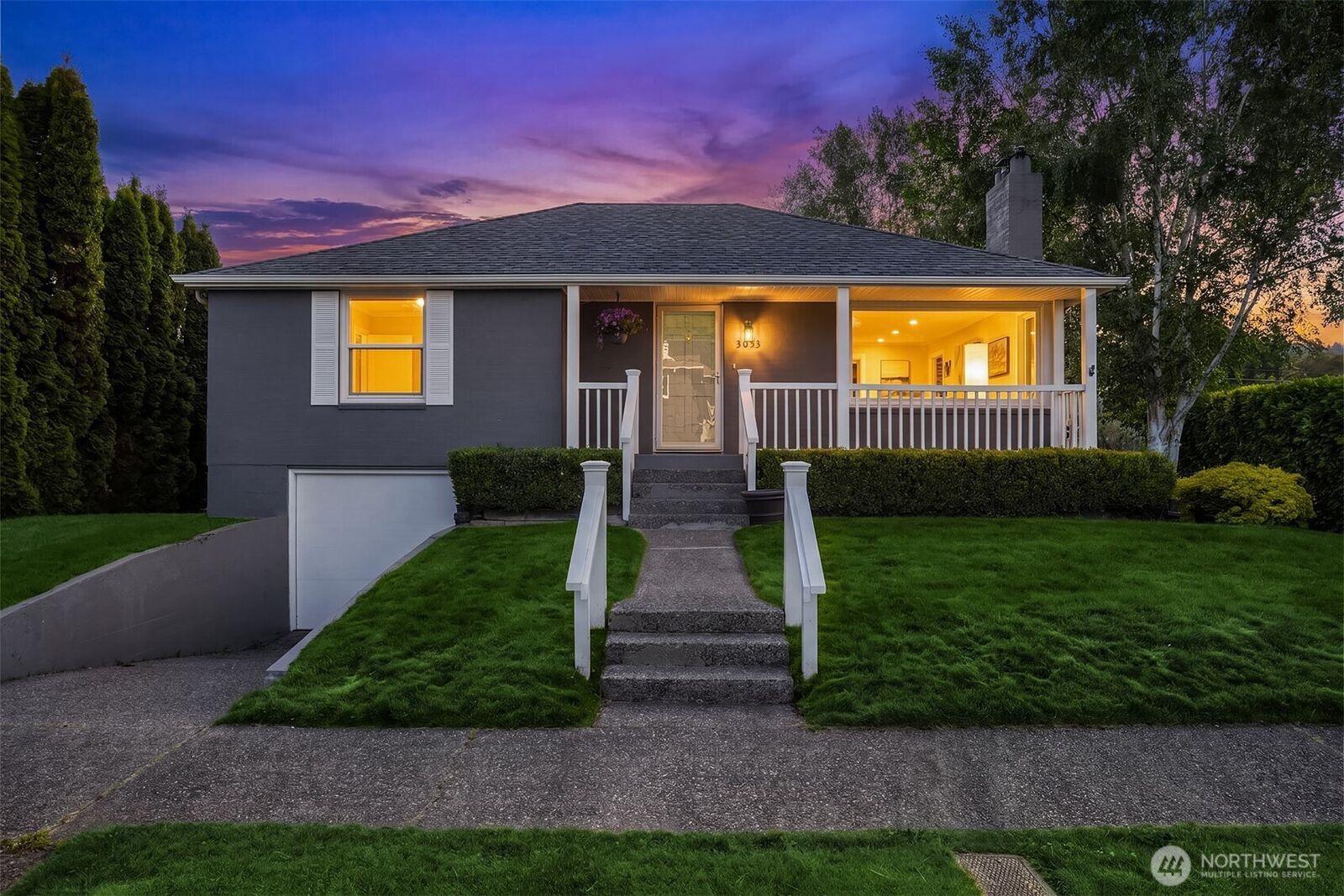 Property Photo: 3053 32nd Avenue W WA 98199