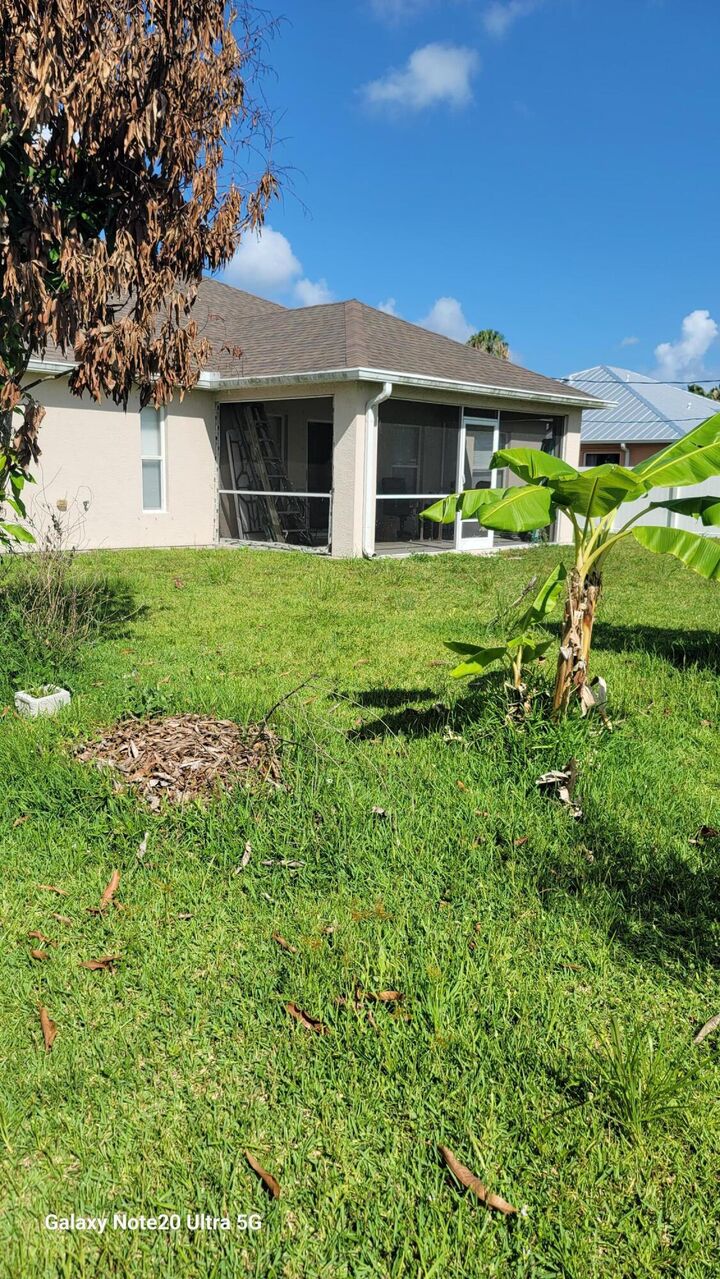Property Photo:  1386 SE Proctor Lane  FL 34983 