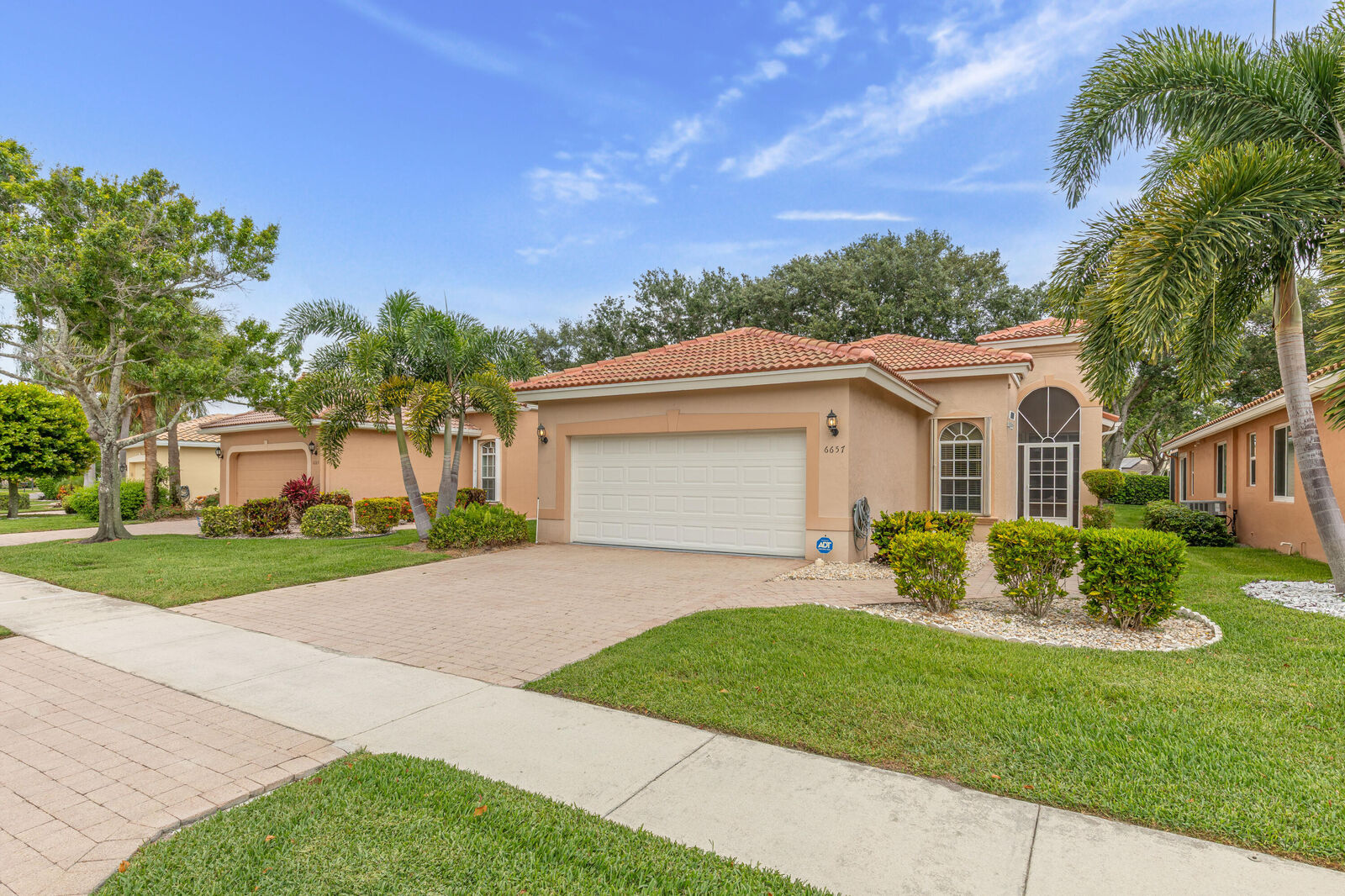 Property Photo:  6657 Vía Roma  FL 33446 