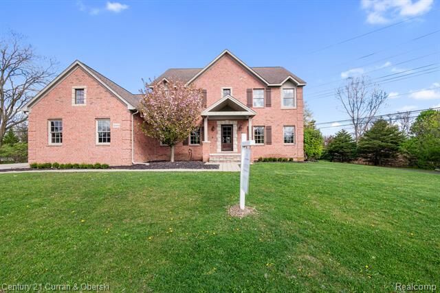 Property Photo: 20806 Deerfield MI 48335