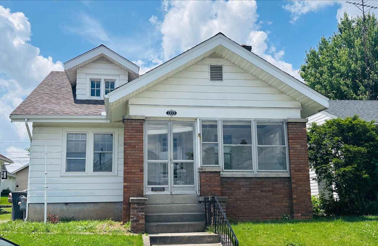 Property Photo: 1809 Boulevard Place IN 47331