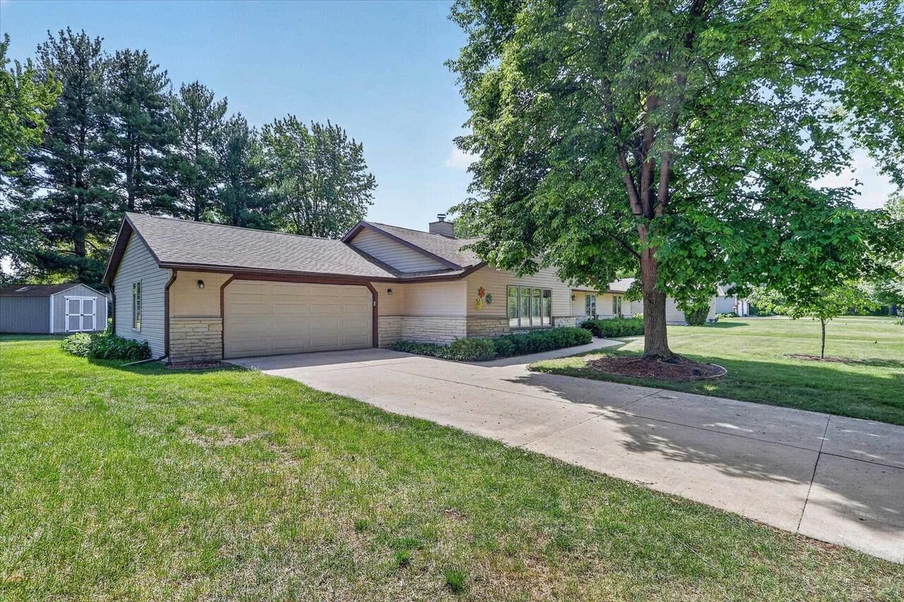Property Photo:  2113 Yorkshire Drive  WI 53511 