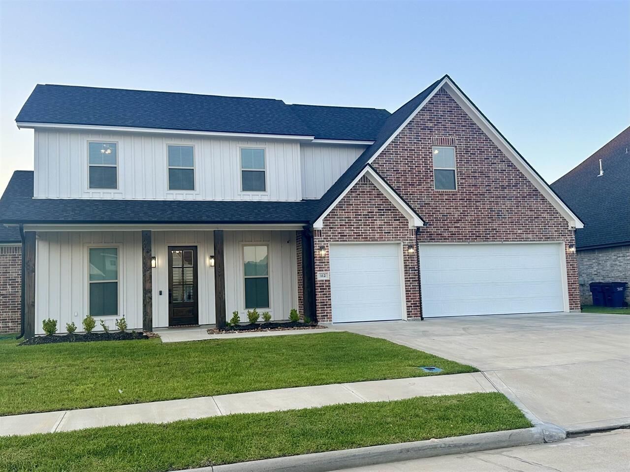 Property Photo: 112 Pindo Palm Dr. TX 77657