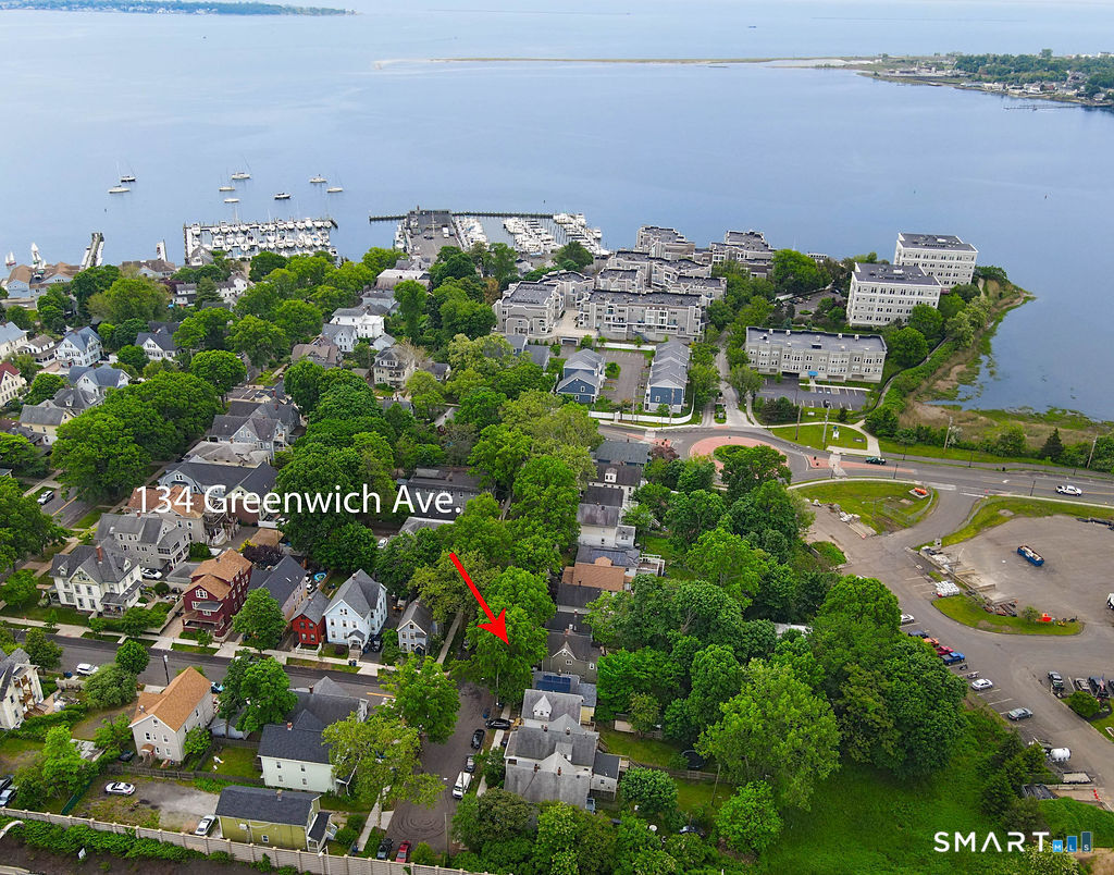 Property Photo:  134 Greenwich Avenue  CT 06519 