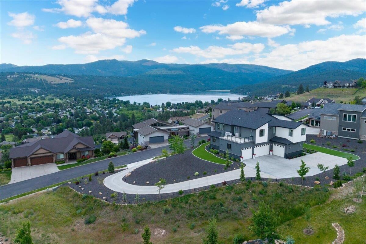 Property Photo:  175 N Chief Garry Dr  WA 99019 