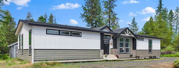 Property Photo: 28995 N Hardesty Rd WA 99003