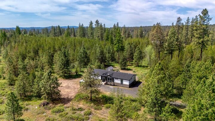 Property Photo:  28995 N Hardesty Rd  WA 99003 
