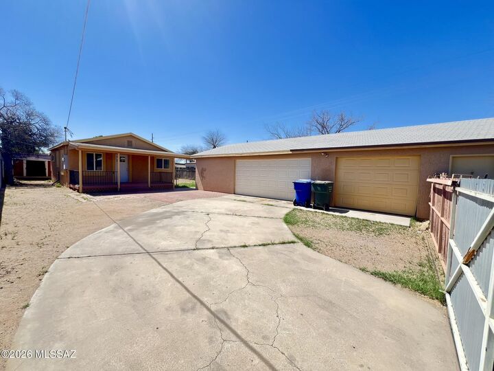 Property Photo: 3508 E Glenn Street AZ 85716
