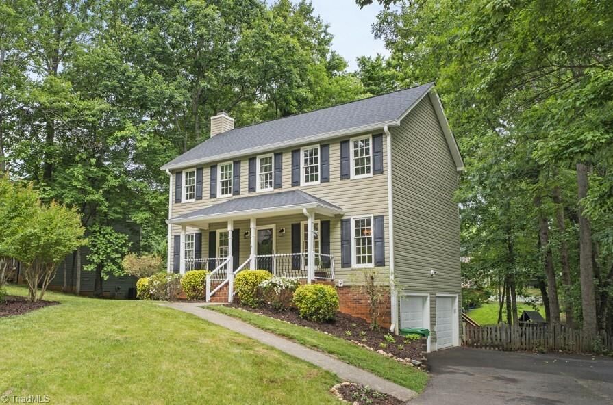 Property Photo:  1091 Stamford Club Drive  NC 27045 