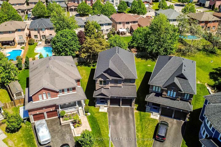 Property Photo:  43 Auburn Court  ON L4N 0A5 