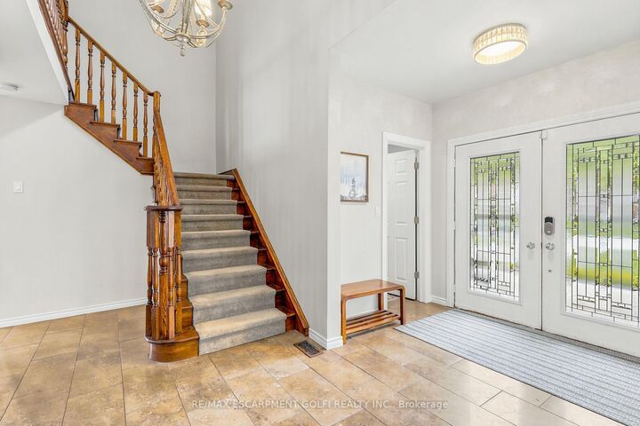 Property Photo: 14 Leslie Drive ON L8G 2P9