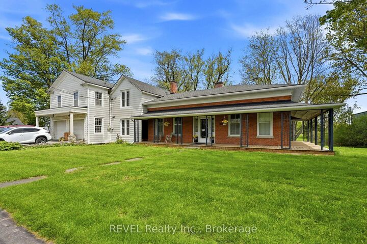 2376 Centre Street — photo 1