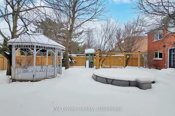 Property Photo: 24 Highview Crescent ON L4B 2T7