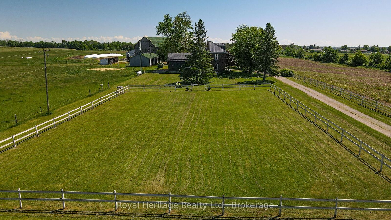 Property Photo: 140 Robin Road ON K0M 1G0