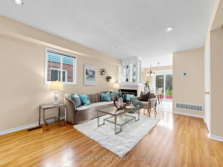 Property Photo: 1816 Hobson Drive ON L7L 6L7