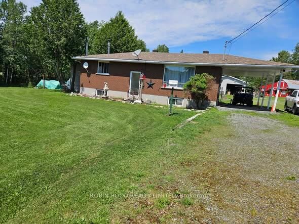 892 Secord Road — photo 1