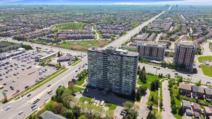Property Photo: 700 Constellation Drive 1109 ON L5R 3G8