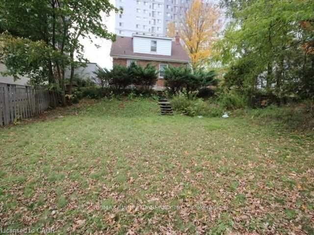 Property Photo: 342 King St N Street N ON N2J 2Z2