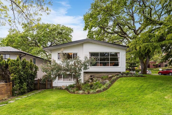 Property Photo:  1195 Kings Rd  BC V8T 1X6 