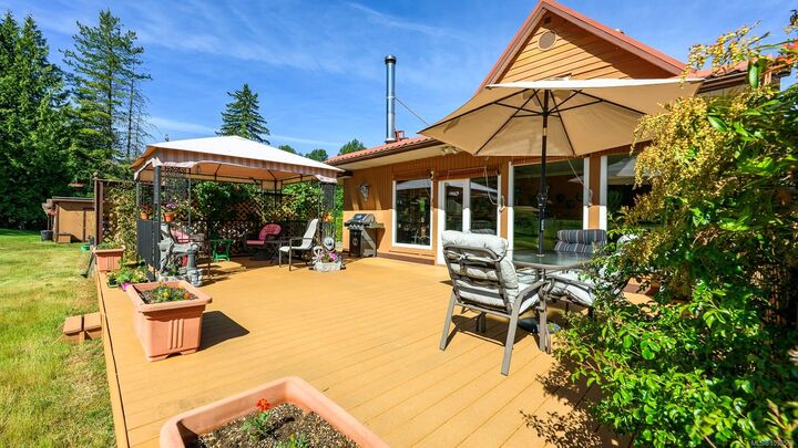 Property Photo:  2924 Baird Rd  BC V9N 9N6 