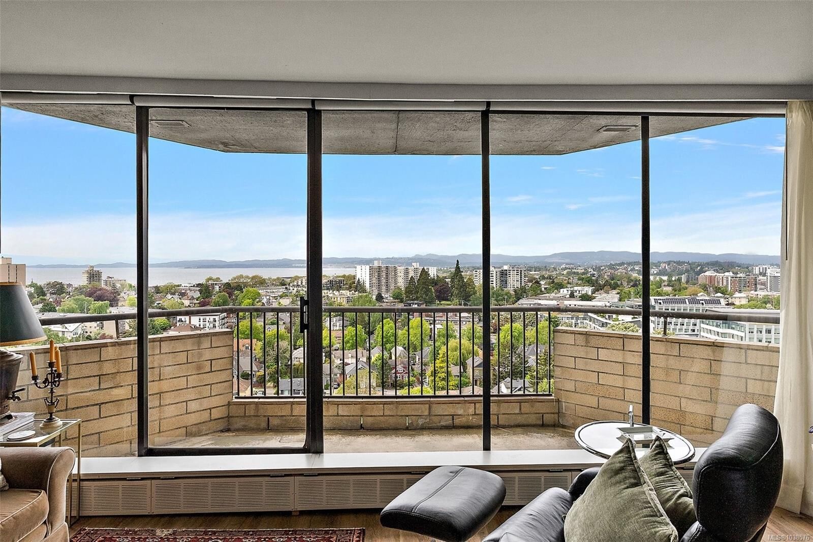 Property Photo: 620 Toronto St #1503 BC V8V 1P7