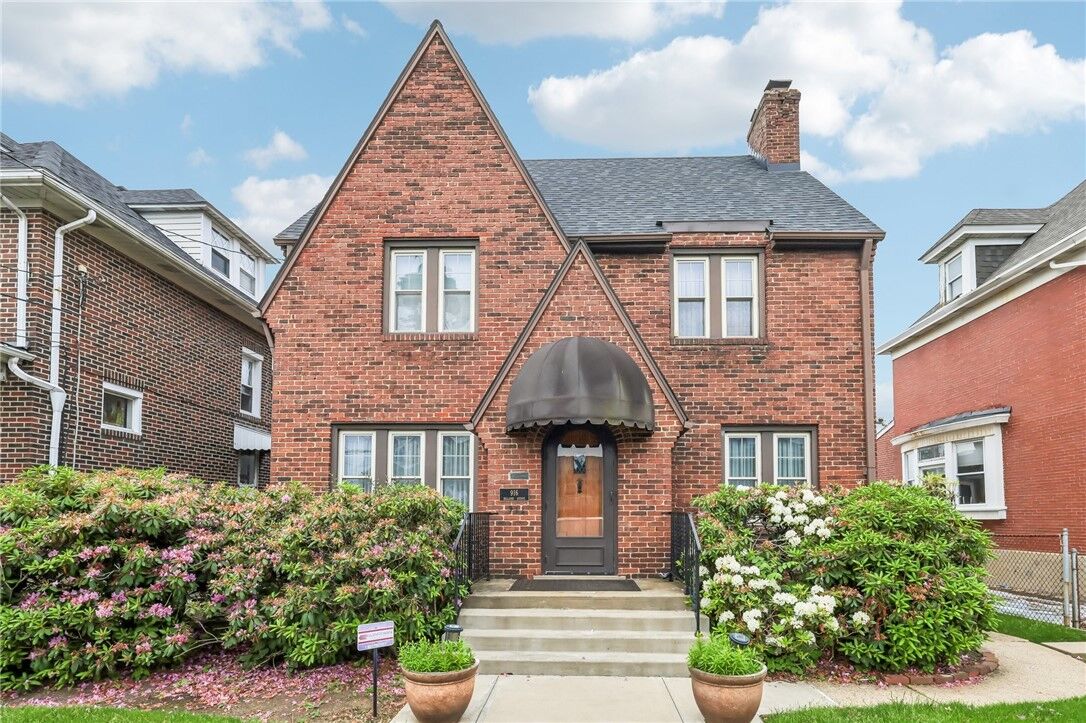 Property Photo:  916 Bellaire Avenue  PA 15226 