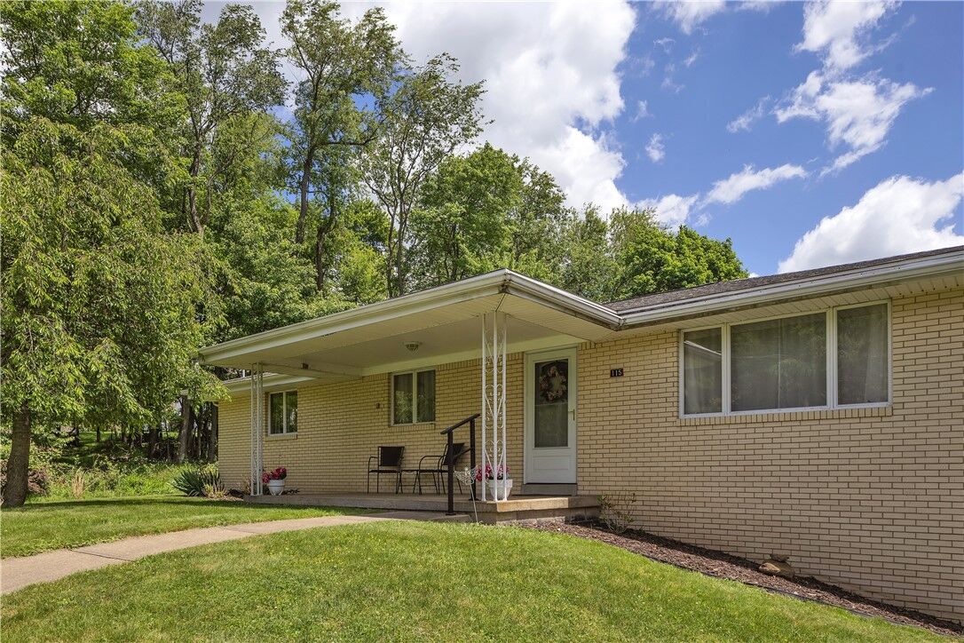 Property Photo: 115 Montgomery Dr PA 15090